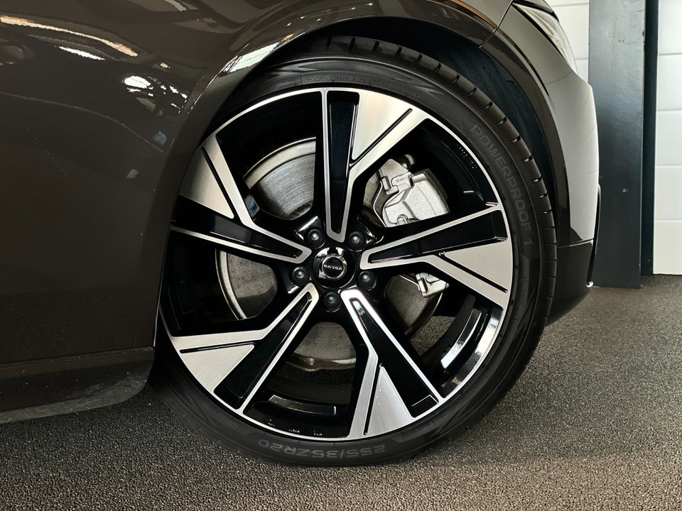 Volvo V90 2,0 T6 ReCharge Plus Dark aut. AWD 5d