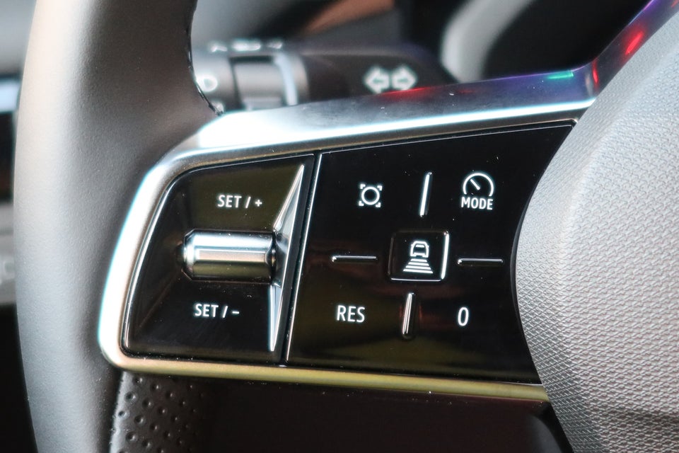 Renault 5 E-Tech 40 Iconic 5d