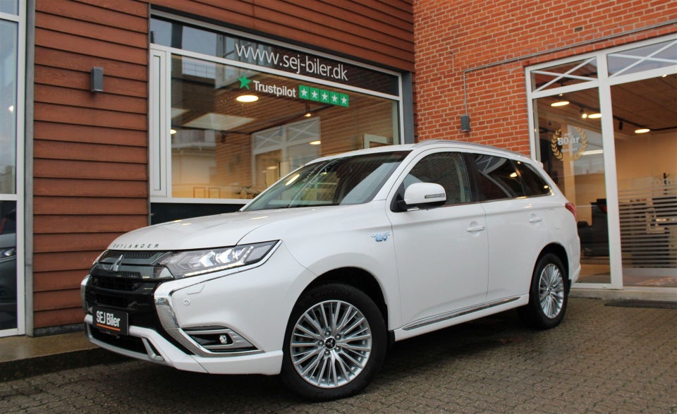 Mitsubishi Outlander 2,4 PHEV Intense CVT 4WD 5d