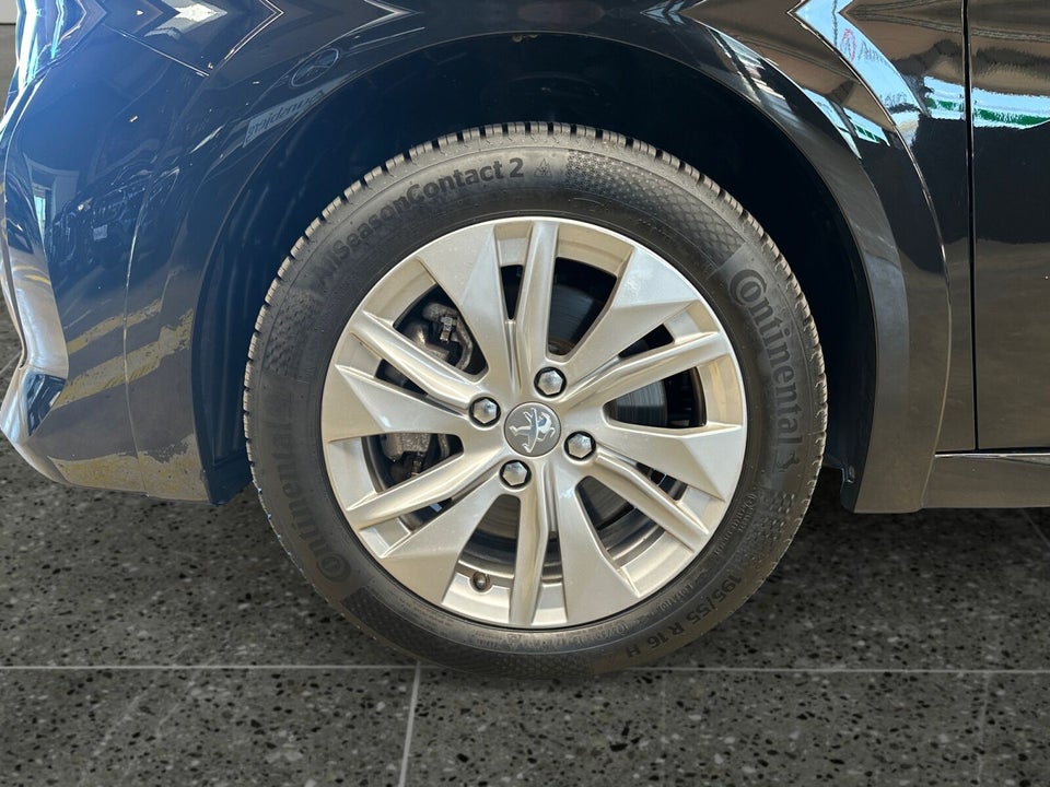 Peugeot e-208 50 Active 5d