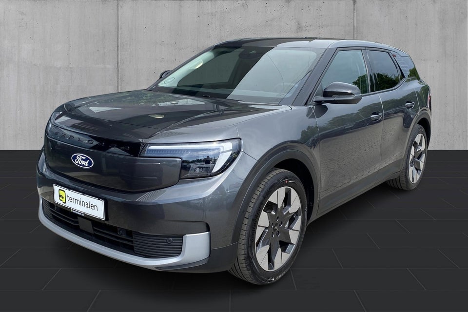 Ford Explorer 77 Premium Extended Range 5d