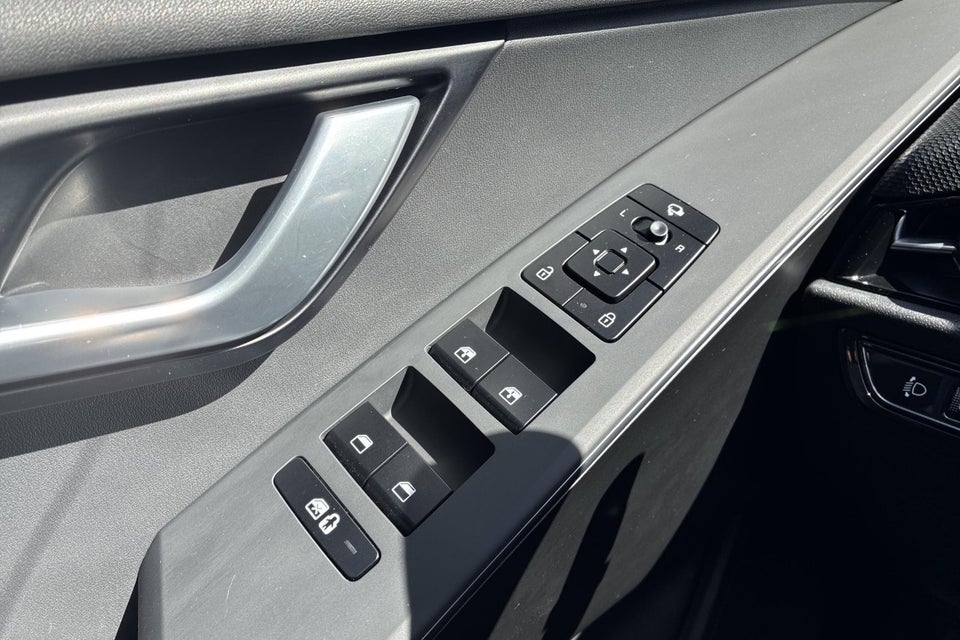 Kia Niro 64 EV Premium 5d
