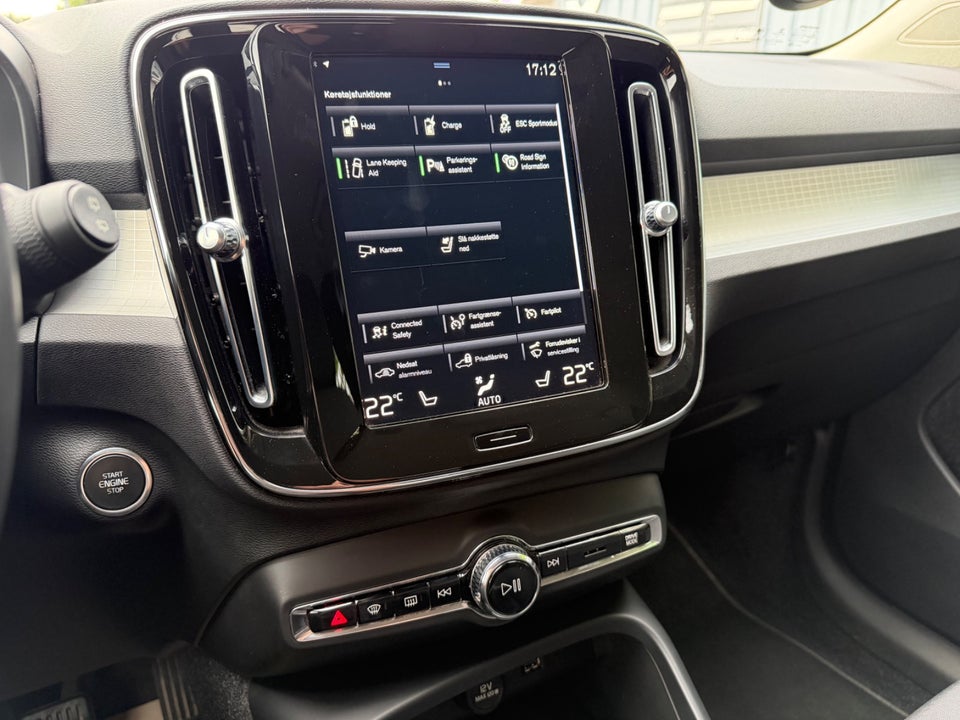 Volvo XC40 1,5 T4 ReCharge Momentum aut. 5d