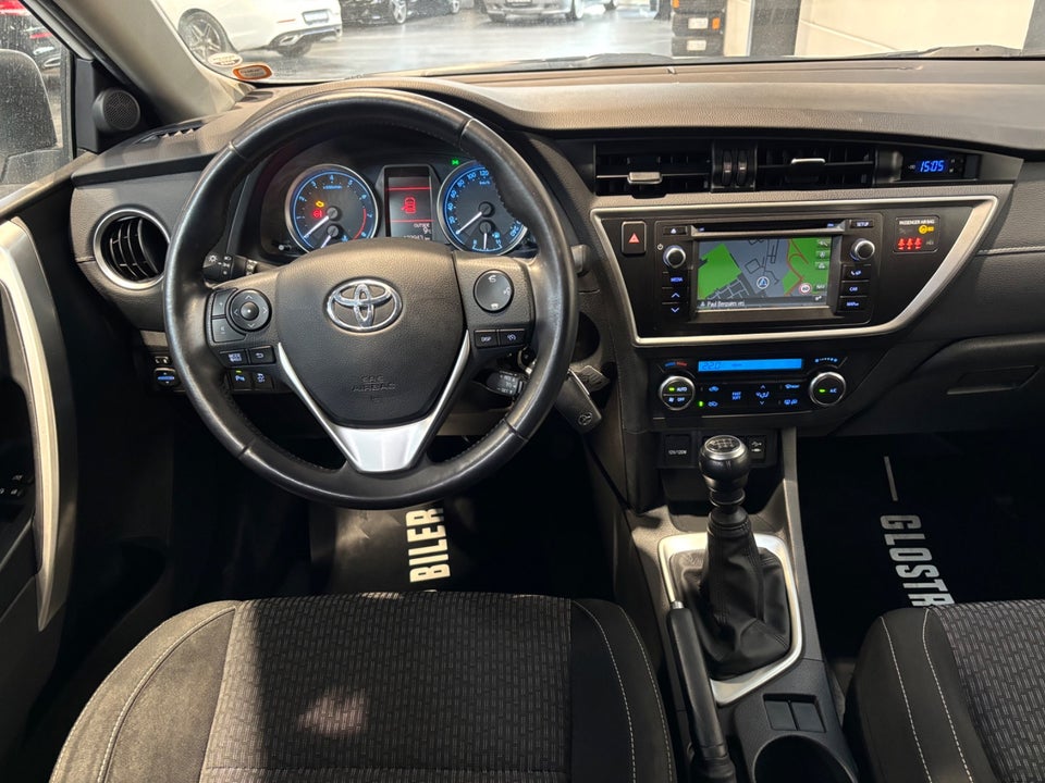 Toyota Auris 1,6 T2 5d