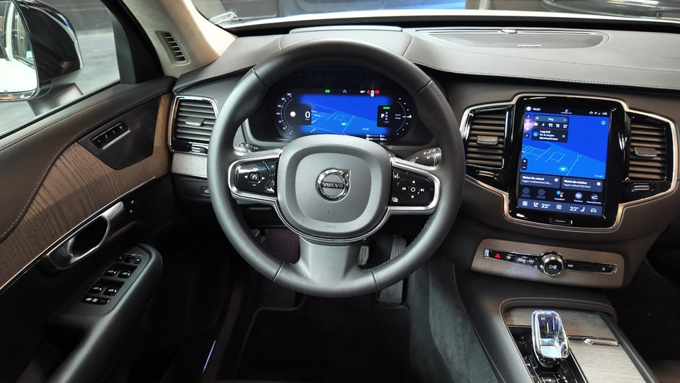 Volvo XC90 2,0 T8 ReCharge Ultimate Dark aut. AWD 7prs 5d