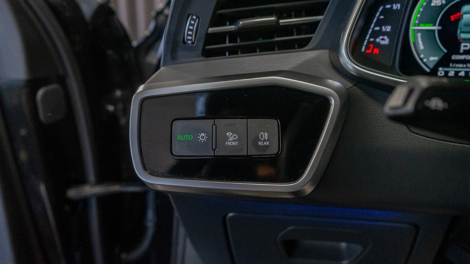 Audi A6 50 TFSi e S-line quattro S-tr. 4d