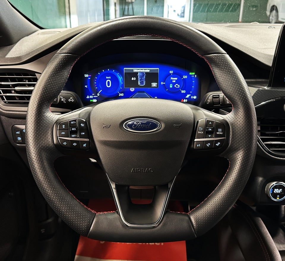 Ford Kuga 2,5 PHEV ST-Line X CVT 5d