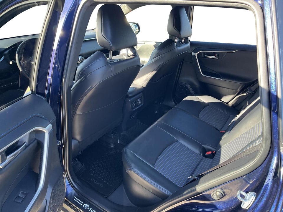 Toyota RAV4 2,5 Hybrid H3 Style MDS 5d