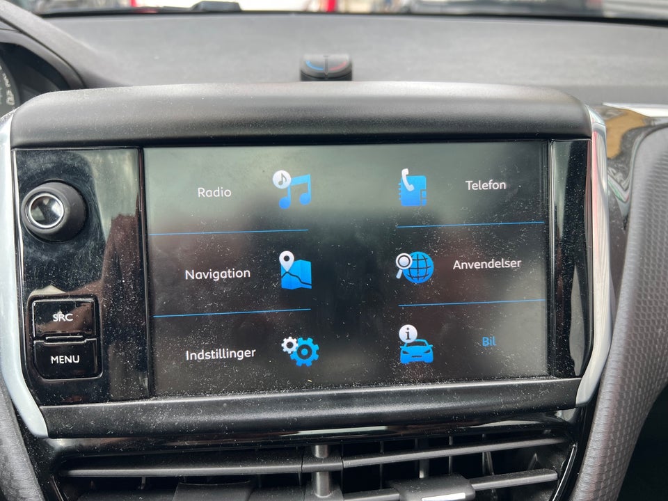 Peugeot 208 1,5 BlueHDi 100 Allure Sky 5d