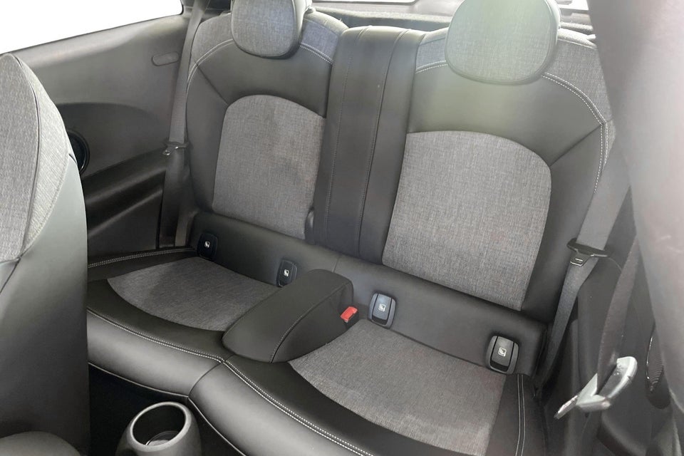 MINI Cooper SE Greenwich 3d