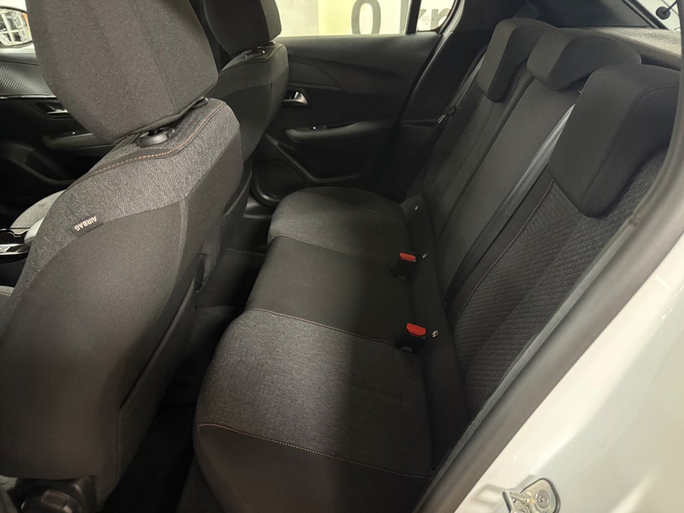 Peugeot e-208 50 Style 5d