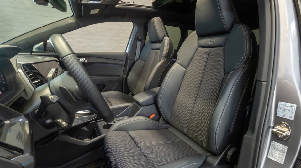 Audi Q4 e-tron 45 S-line 5d