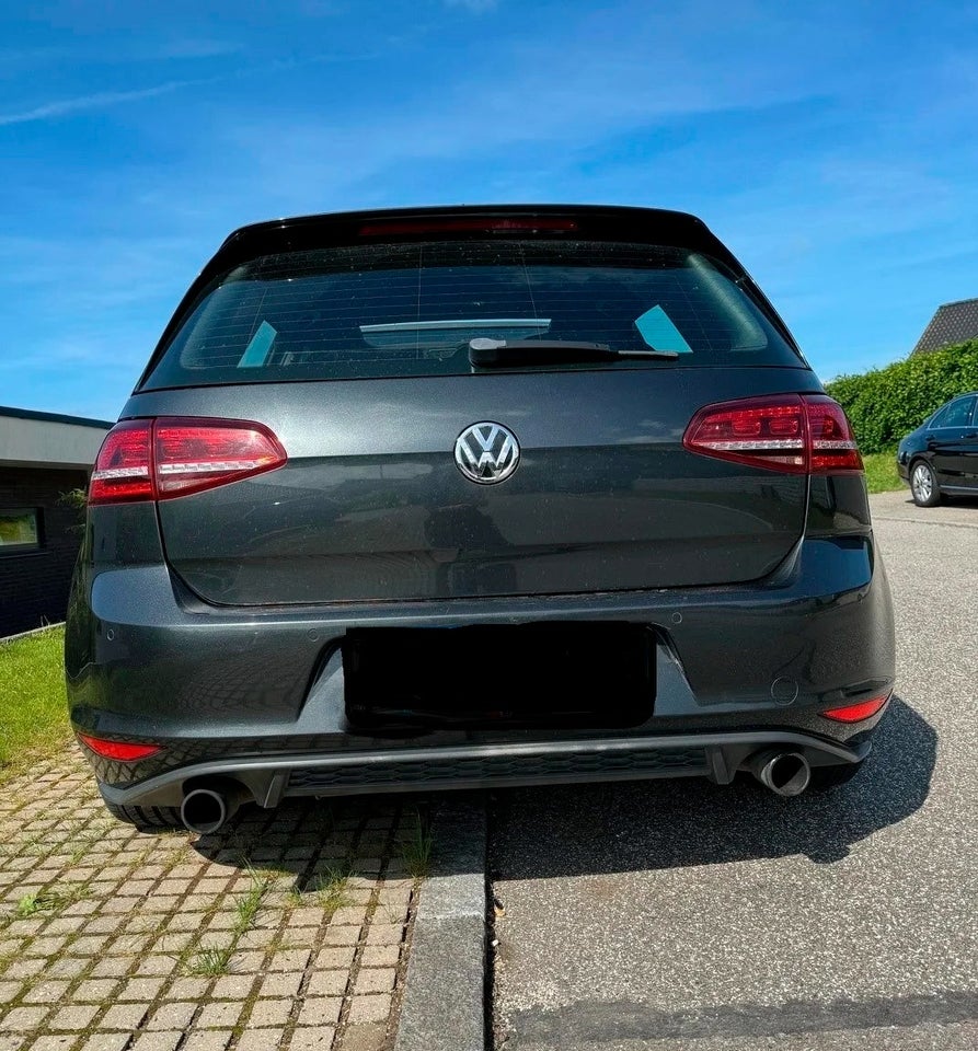 VW Golf VII 2,0 GTi DSG BMT 5d