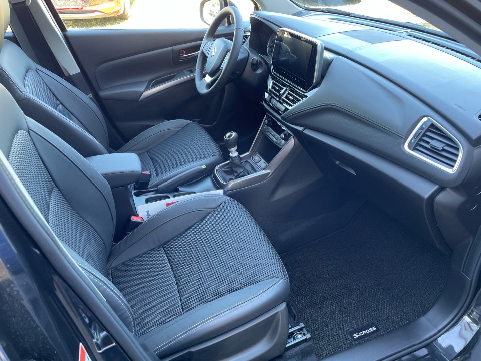 Suzuki S-Cross 1,4 mHybrid Exclusive 5d
