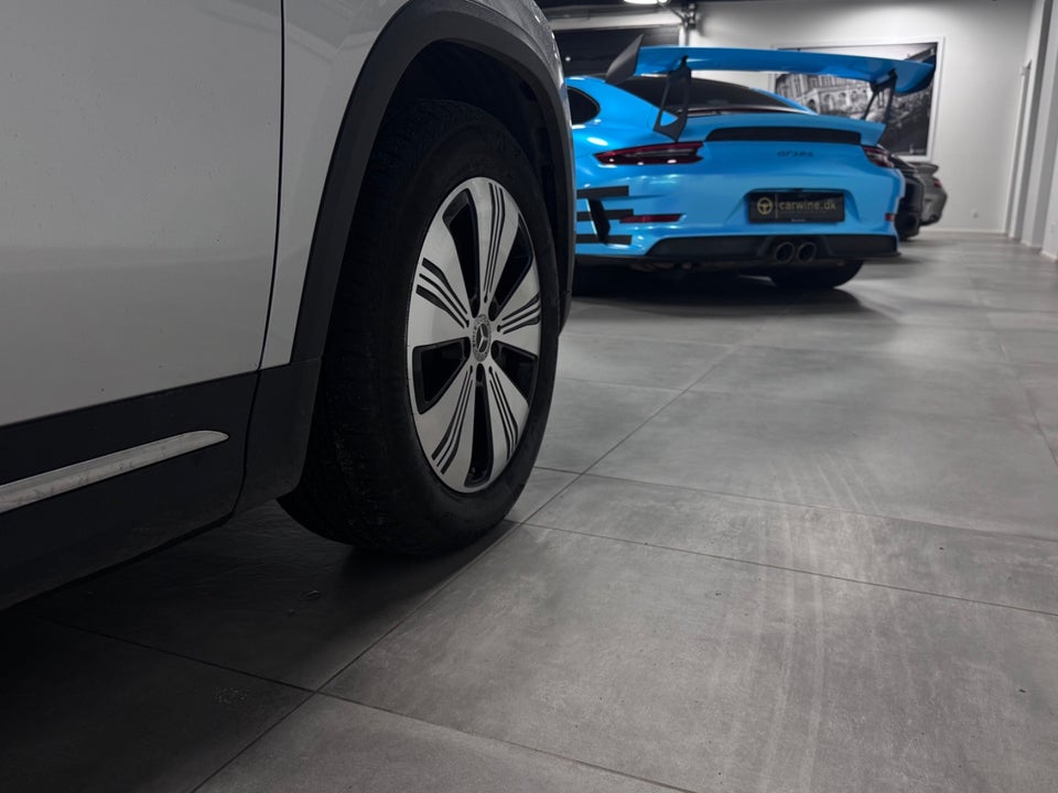 Mercedes EQA350 4Matic 5d