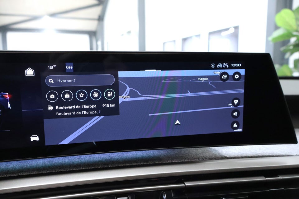 Peugeot e-3008 77 GT 5d