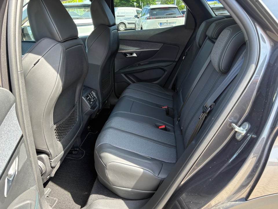 Peugeot 3008 1,6 Hybrid Allure Pack EAT8 5d