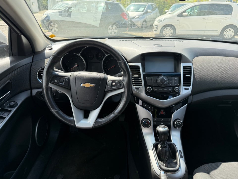 Chevrolet Cruze 1,8 LT 5d