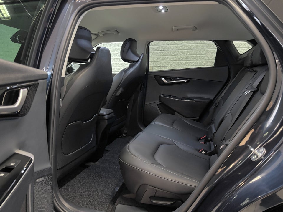 Kia EV6 77 Long Range Upgrade 5d