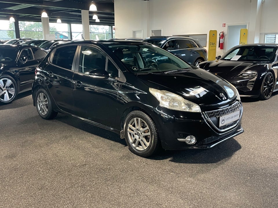 Peugeot 208 1,2 VTi Allure 5d
