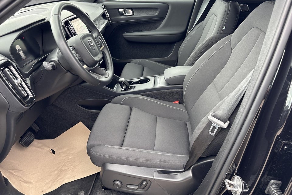 Volvo EX40 Extended Range Plus 5d
