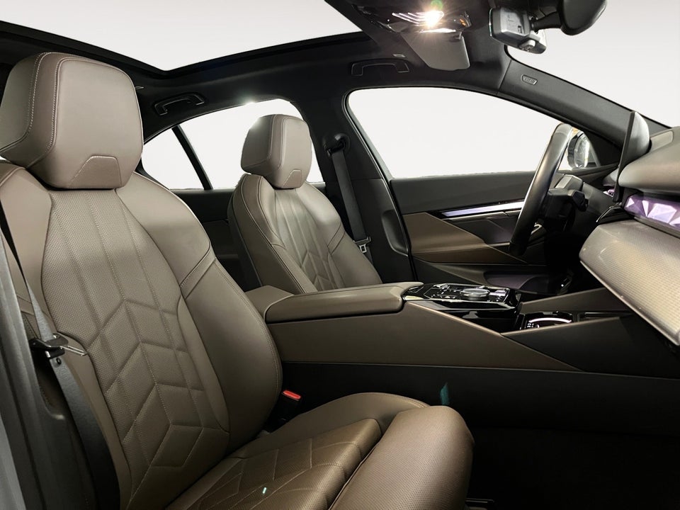 BMW i5 eDrive40 M-Sport 4d