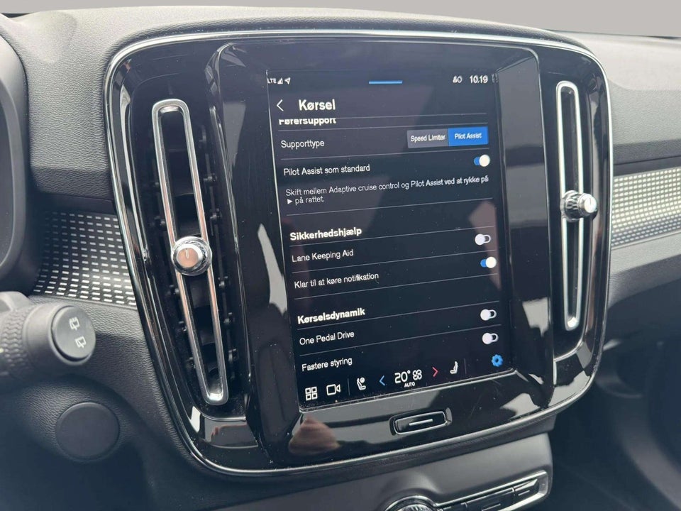 Volvo XC40 P8 ReCharge Twin R-Design 5d