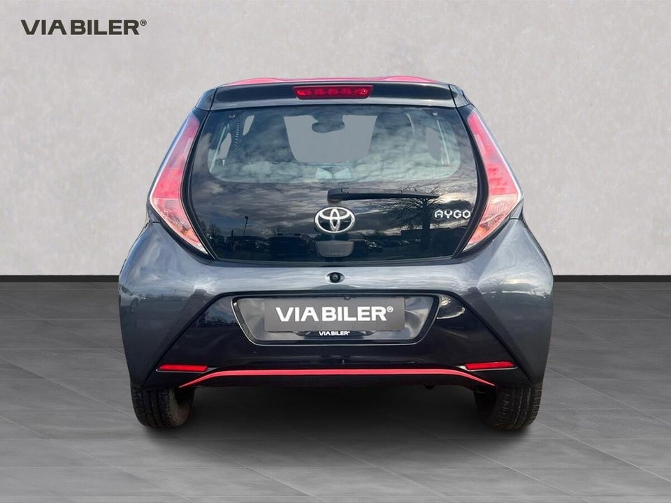 Toyota Aygo 1,0 VVT-i x-press 5d