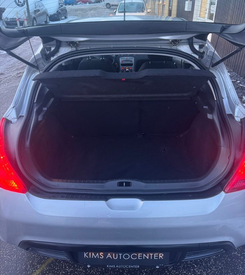 Peugeot 308 1,6 HDi 92 Access 5d