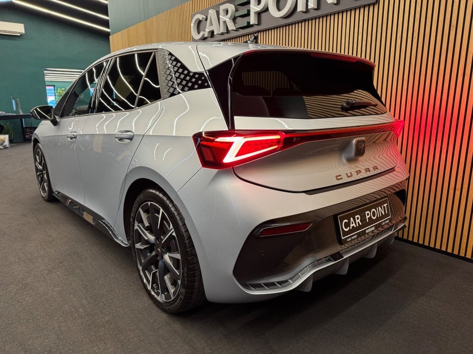 Cupra Born 58 e-Boost Dinamica Pack High 5d