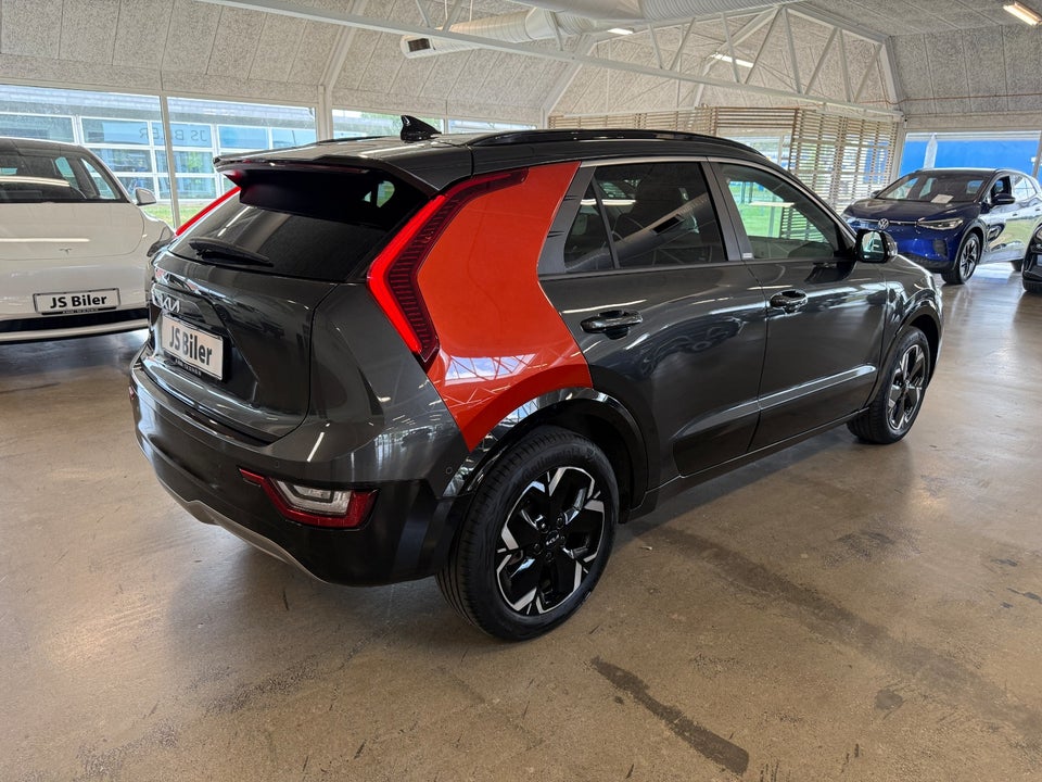Kia Niro 64 EV Upgrade 5d