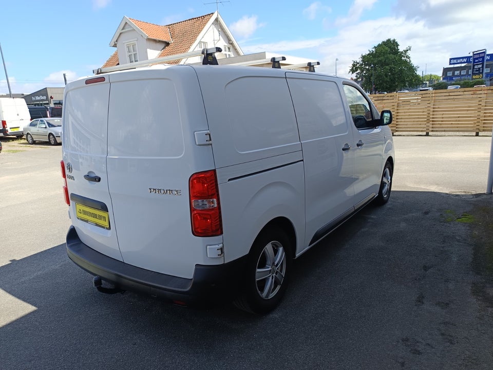 Toyota ProAce 1,6 D 115 Medium Comfort 5d