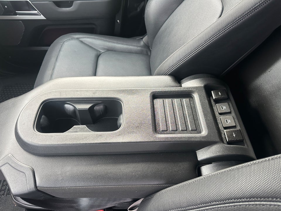 Land Rover Defender 90 3,0 D250 Hard Top X-Dynamic SE aut. Van 3d