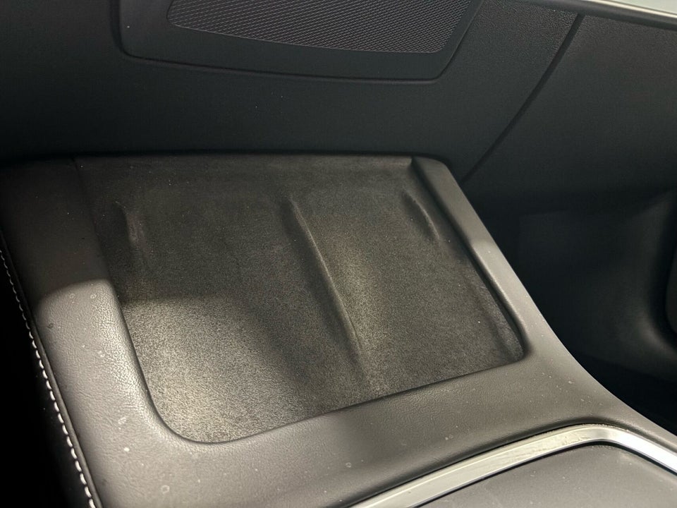 Tesla Model 3 Long Range AWD 4d