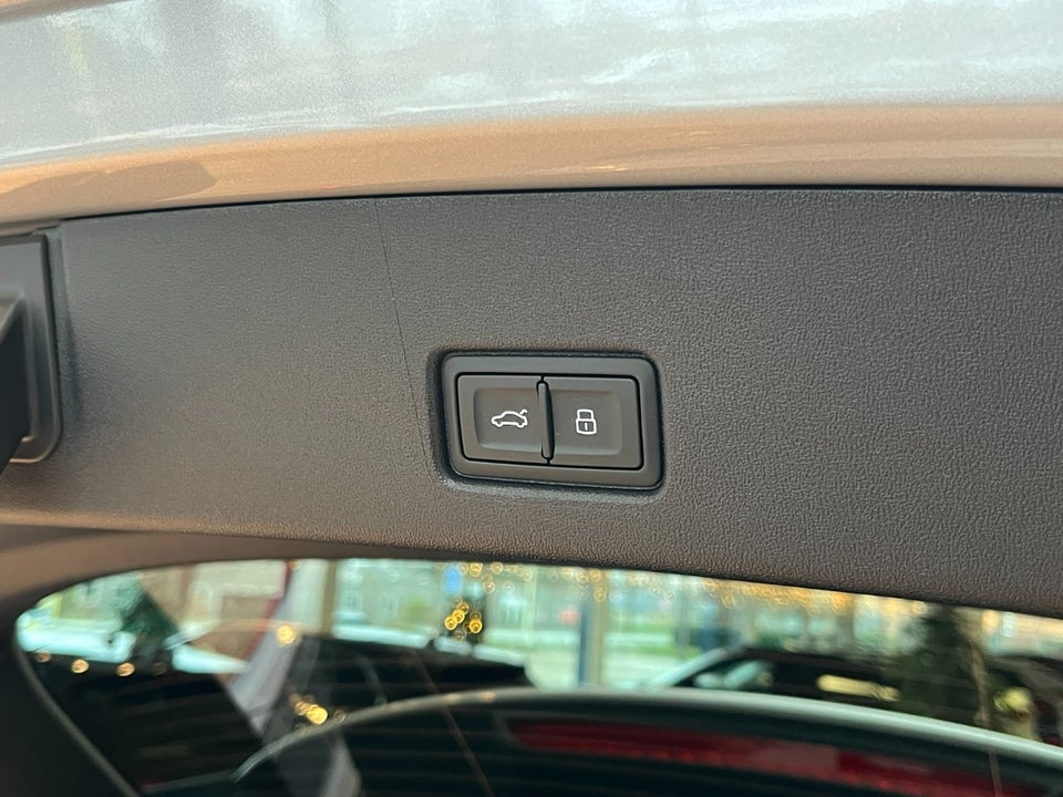 Audi Q4 e-tron 45 S-line 5d