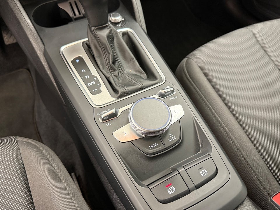 Audi Q2 35 TFSi Prestige S-tr. 5d