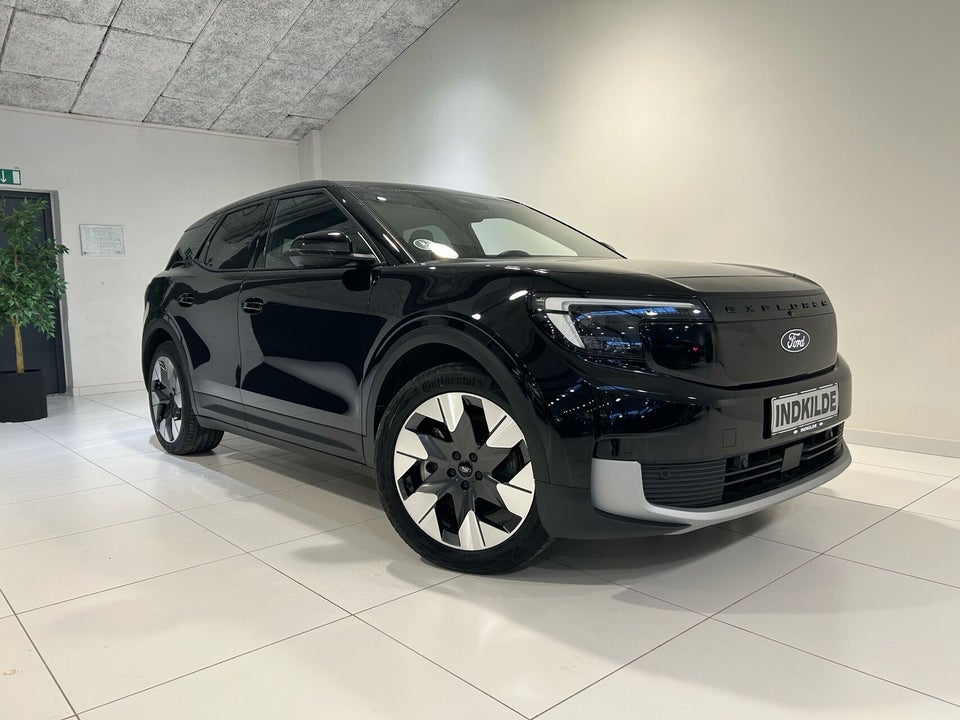 Ford Explorer 77 Premium Extended Range 5d