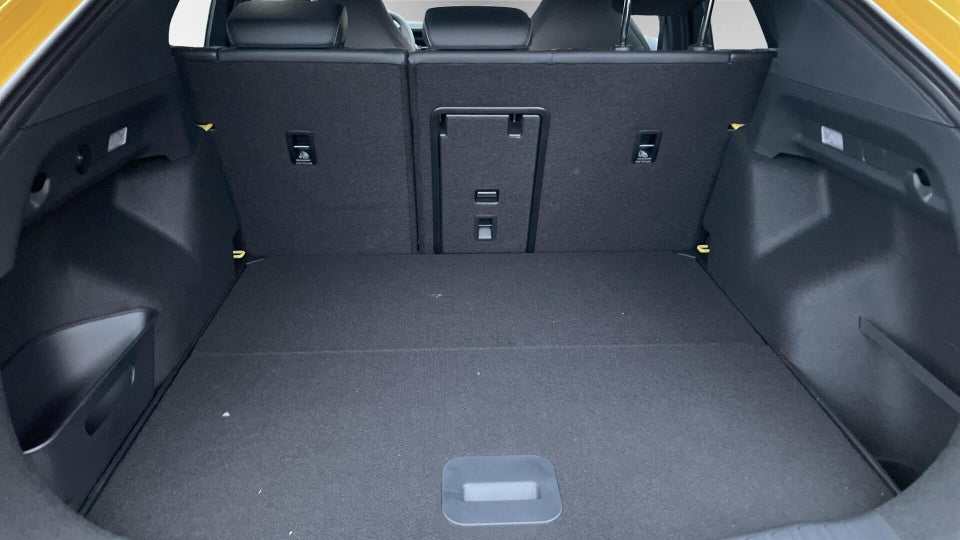 Ford Capri 82 Premium Extended Range 5d