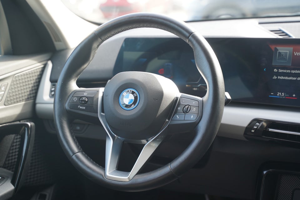 BMW iX1 xDrive30 X-Line 5d