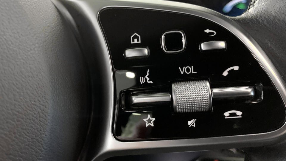 Mercedes EQA250+ Progressive 5d