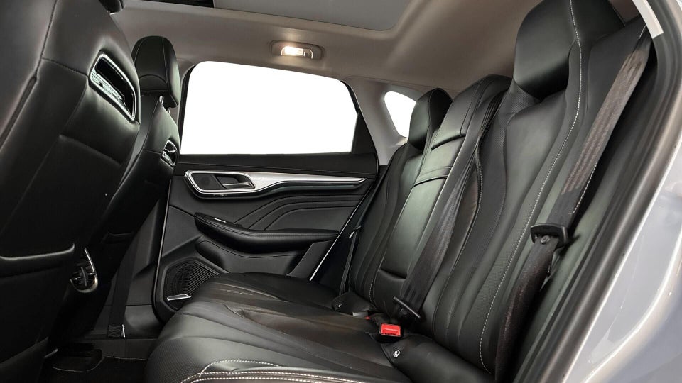 MG Marvel R Luxury 5d