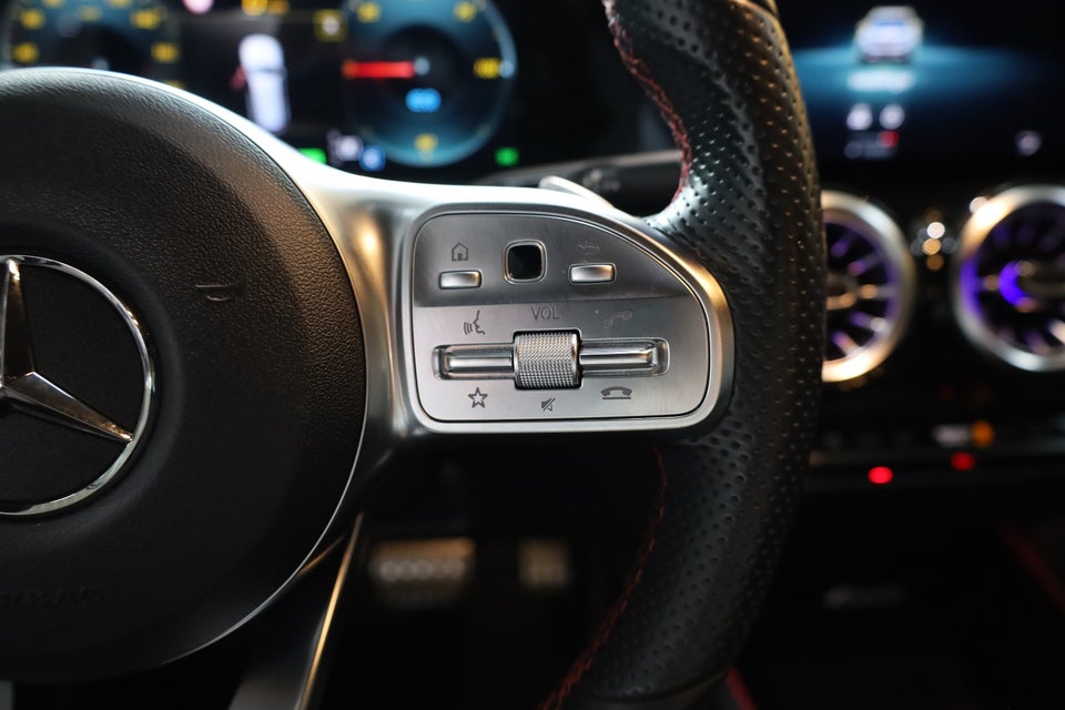 Mercedes EQB300 AMG Line 4Matic 5d