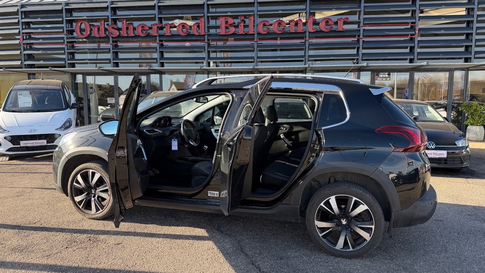 Peugeot 2008 1,2 PureTech 110 Allure 5d