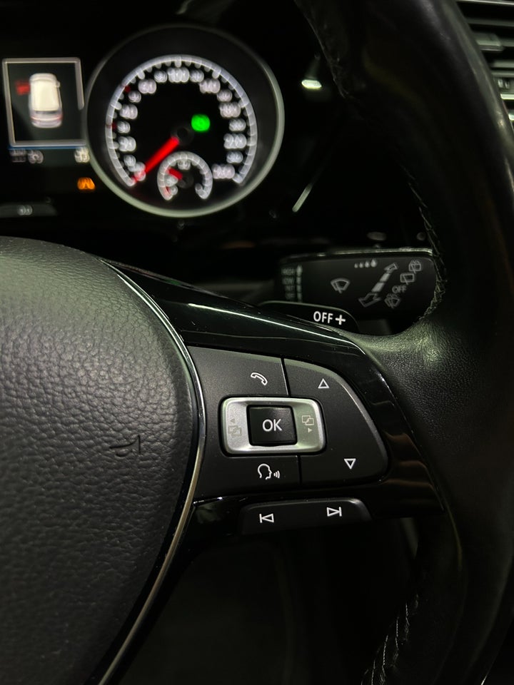 VW Touran 2,0 TDi 190 R-line DSG 5d