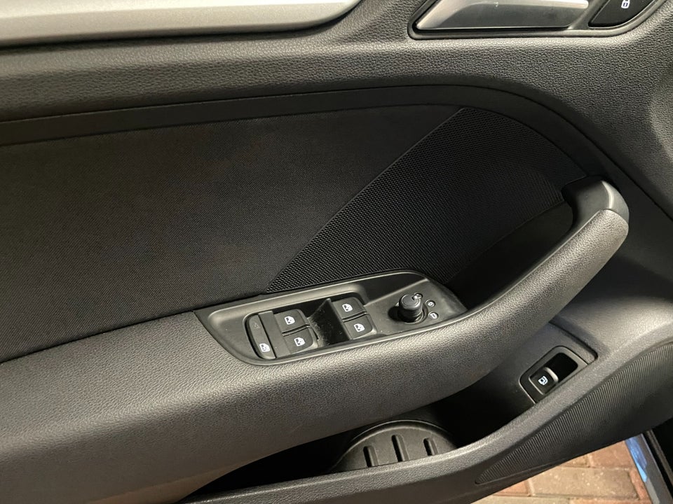 Audi A3 1,4 e-tron Sportback S-tr. 5d