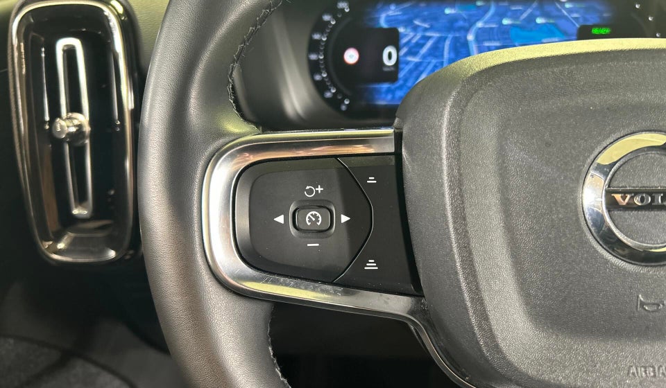 Volvo XC40 P6 ReCharge Core 5d
