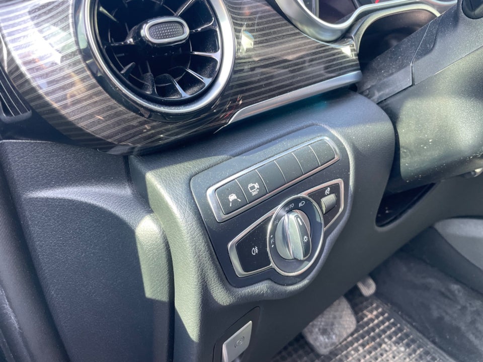 Mercedes EQV300 Avantgarde XL Van