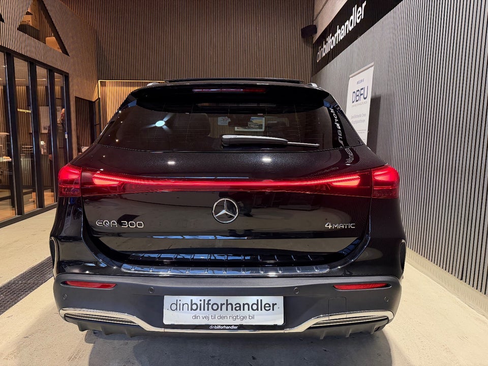 Mercedes EQA300 AMG Premium 4Matic 5d