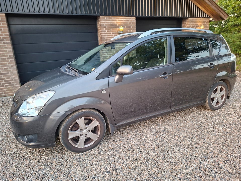 Toyota Corolla Verso 2,2 D-4D 136 Sol 7prs 5d