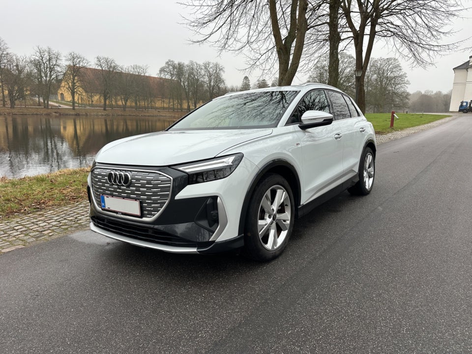 Audi Q4 e-tron 35 S-line 5d